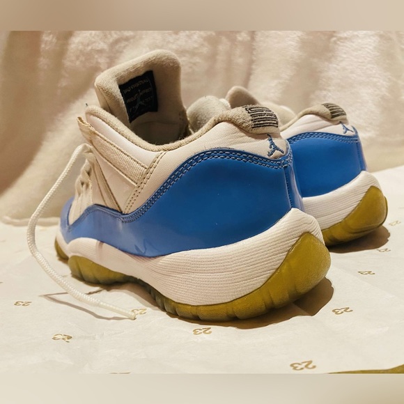 Jordan 11s Size 4.5y - Picture 2 of 5